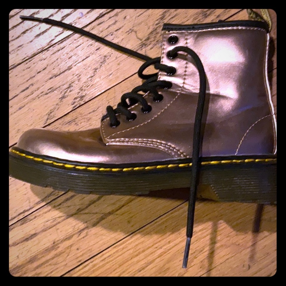 Dr Martins size 12 girls boot . Never worn